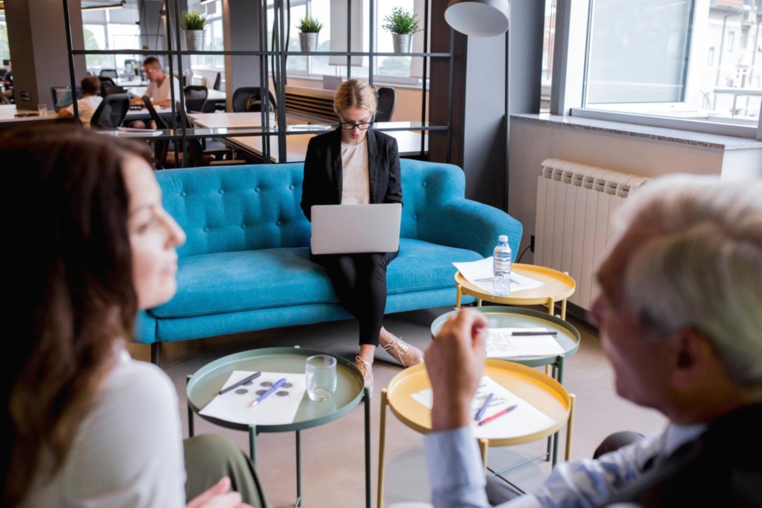 Команда TyranFlow за работой над образовательными программами